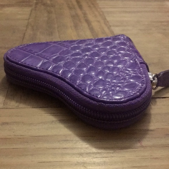 Danier Heart Coin Purse - Picture 3 of 5